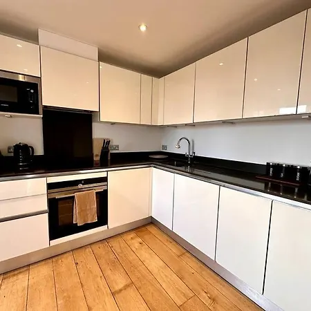 Royal London Gateway Apartment Exterior photo