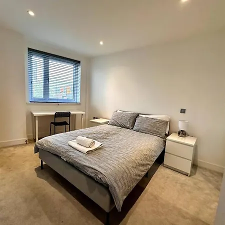 Royal London Gateway Apartment Exterior photo